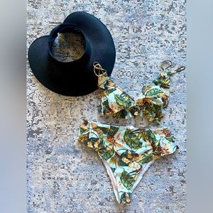 Sun hat & bikini set